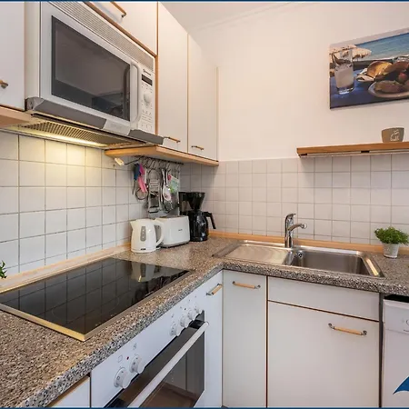 Elias Apartment *